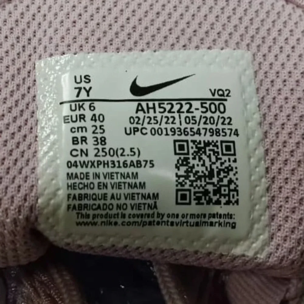 Nike Air Max Axis AH5222-500 Youth 7 Running Shoes Lilac Photon Athletic Sneaker